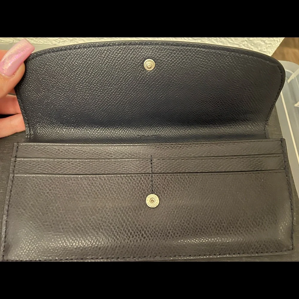 NWT coach slim wallet- 2 Tone - Picture 2 of 5